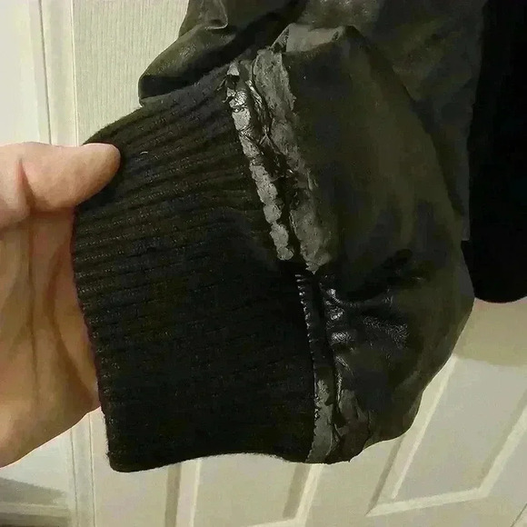 Levi's Charcoal/Black Wool Blend Jacket with Faux Leather Sleeves- Men’s Size XL - Picture 4 of 7